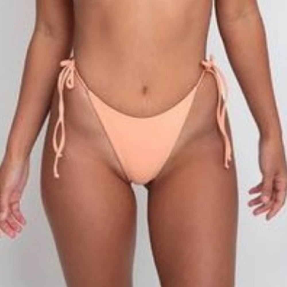 Skatie Swim Vera Bottoms - Peach - Medium